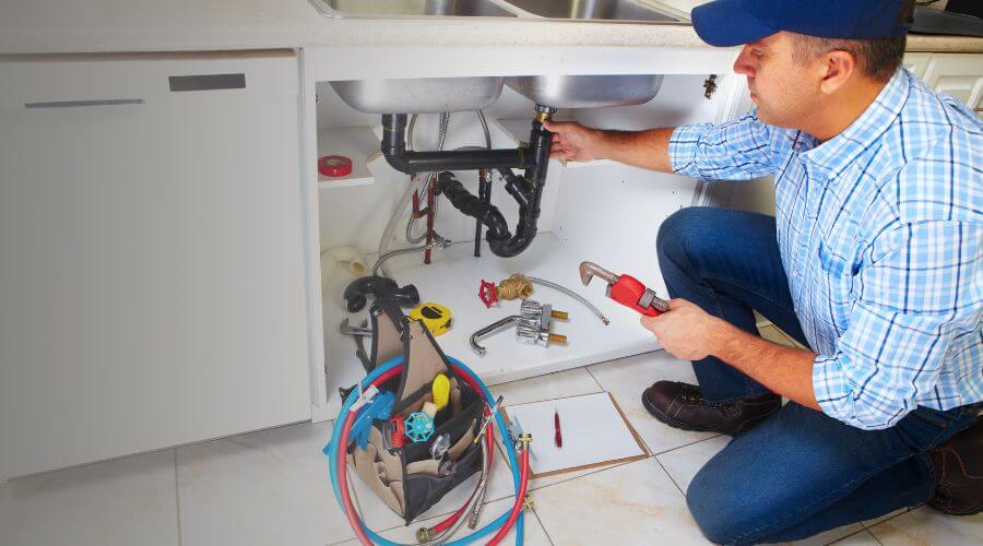 Expert burst pipe repair services in Parkersburg, IA